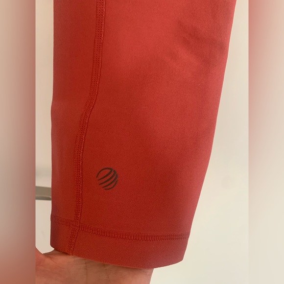 MPG Women’s Dashing High Waisted Recycled Capri (Size: S) - Picture 2 of 8